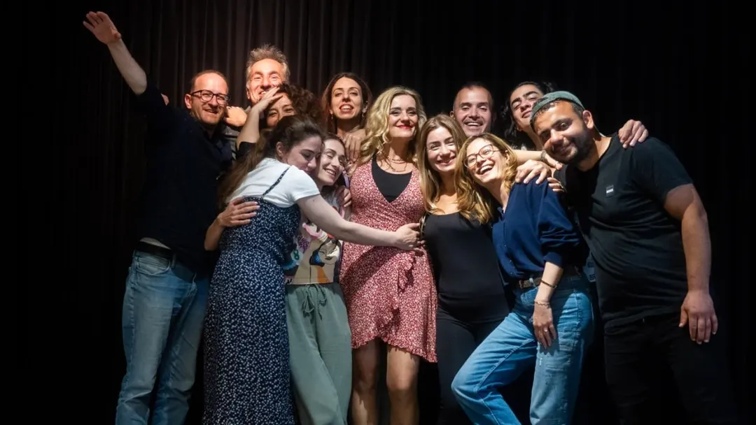 🎭 22 Mayıs Perşembe akşamı bu sezon son kez ve tek seferlik olarak, hem özleyen hem de ilk kez